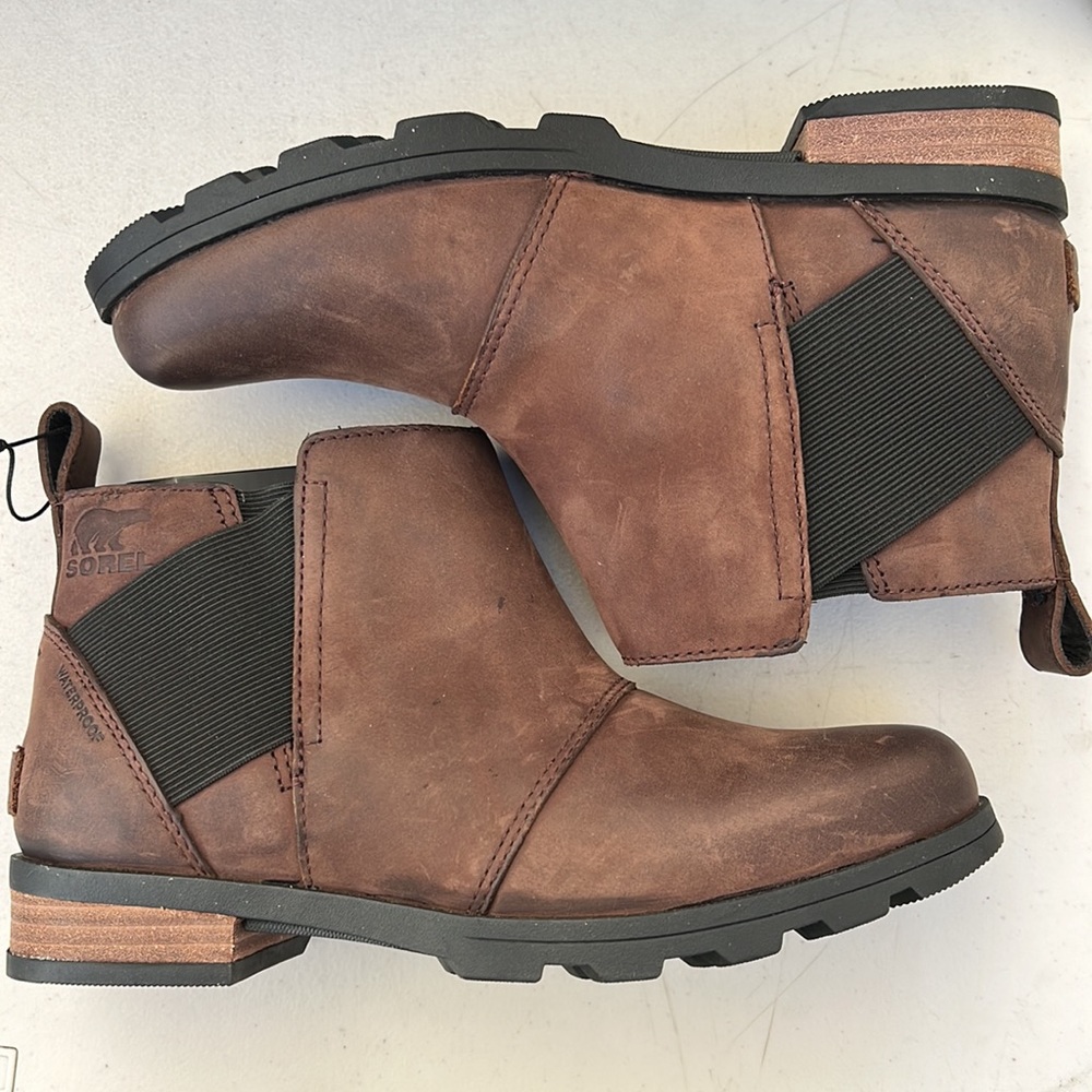 *LAST PAIR* SOREL | Emelie Chelsea Boot in Cattail- Waterproof - Picture 5 of 7